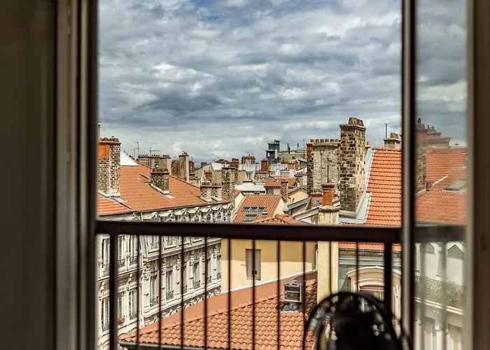 Apartment Allinlyon | Vue Toits Presqu'ile Lyon
